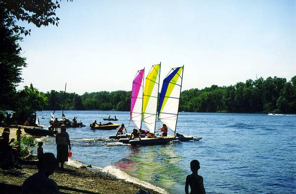 d15_boatshou2003_001start.JPG